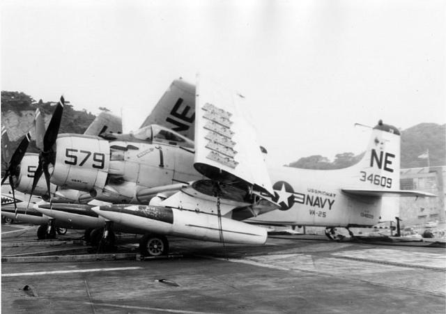 VA-25 - USS Midway