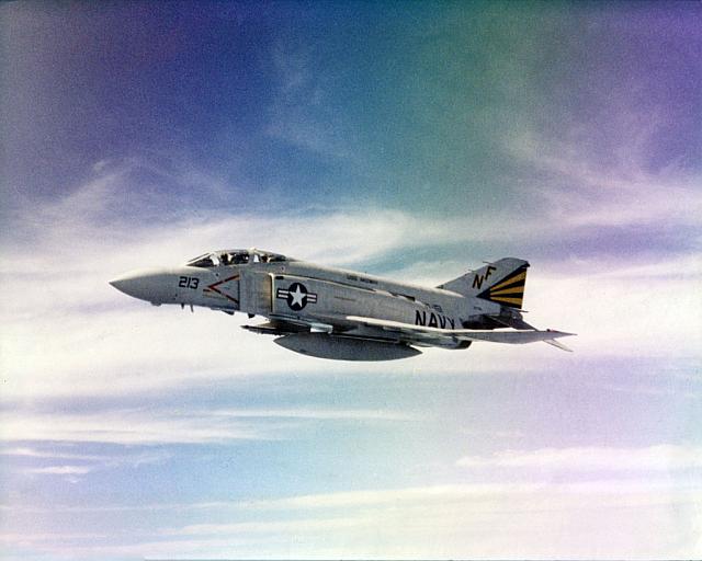 1983 VF-151 F-4S 213