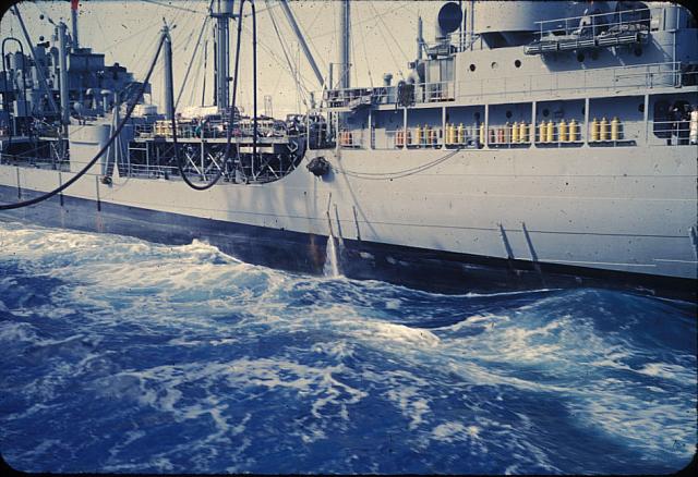 refueling_tanker_1954_med02