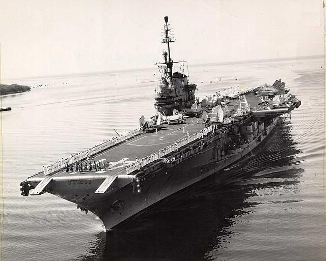 Midway pulling into Pearl 22 Aug 1959