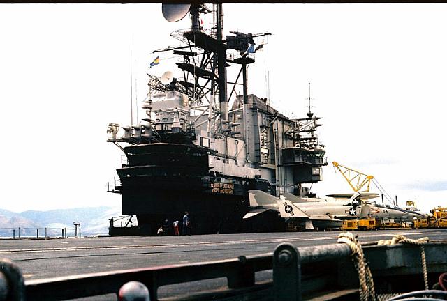 Island_Flight_Deck_Midway