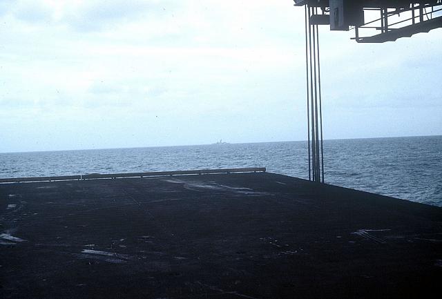 Looking_off_elevator_hanger