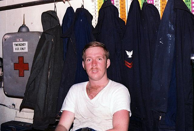 MMFN_Hendrickson_in_shop