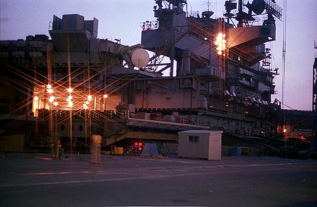 USSMidway1980a_1.jpg