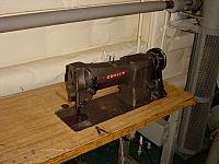 Sewing_machine_aft_of_1_ele