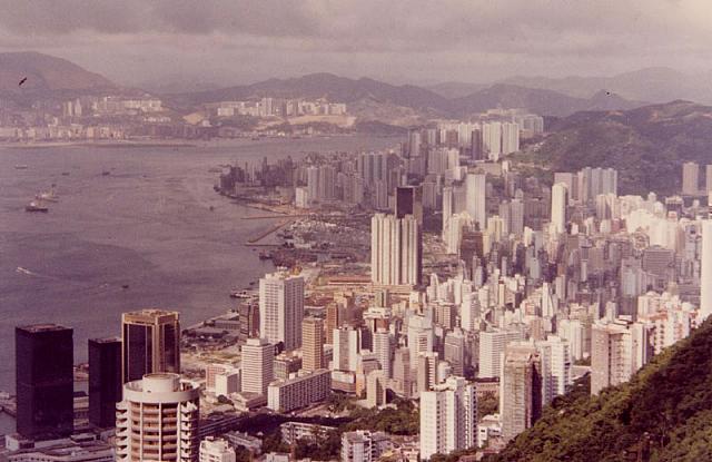 Victoria_Peak_view_of_HK