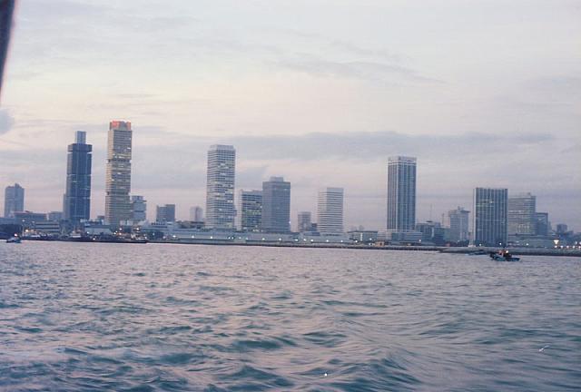 Singapore_from_Liberty_Bo