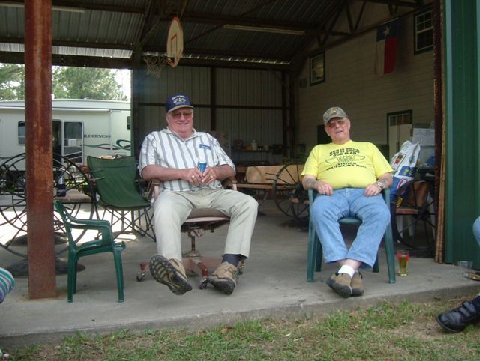 left JJ Stinger
right Bob Shultze
Beaumont 2005