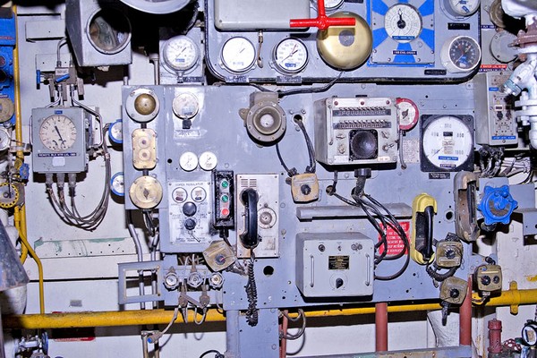 011 - Control panel in boiler room [1-28-09] - Clint Griffin