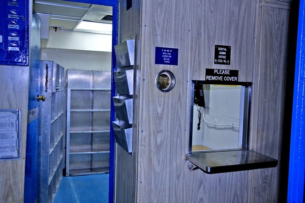 Dental admin office [4-15-09] - photo by Clint Griffin