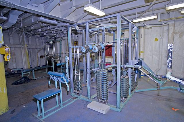 011 - Weight room equipment [4-08-09] - Clint Griffin photo