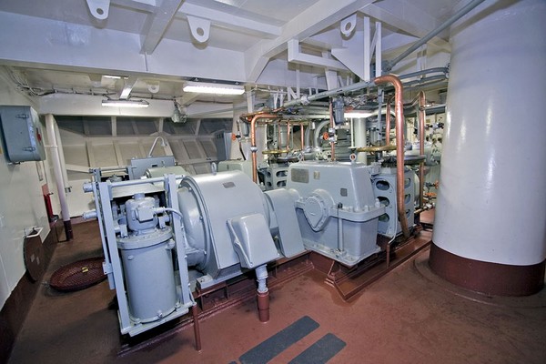 014 - Motor in Windlass Room [3-04-09] - Clint Griffin