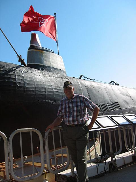 Dave Ramey in front of San Diego's Foxtrot sub