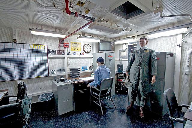 001---Ready-Room-#2-Office-[4-21-09] - Clint Griffin Photo