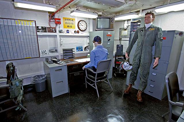 008---Ready-Room-#2-Office-[4-21-09] - Clint Griffin Photo